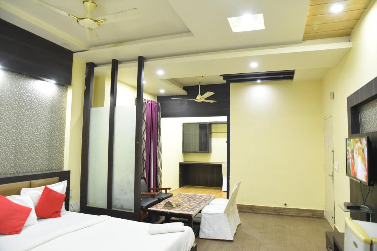Hotel C-9 Jaipur Extérieur photo