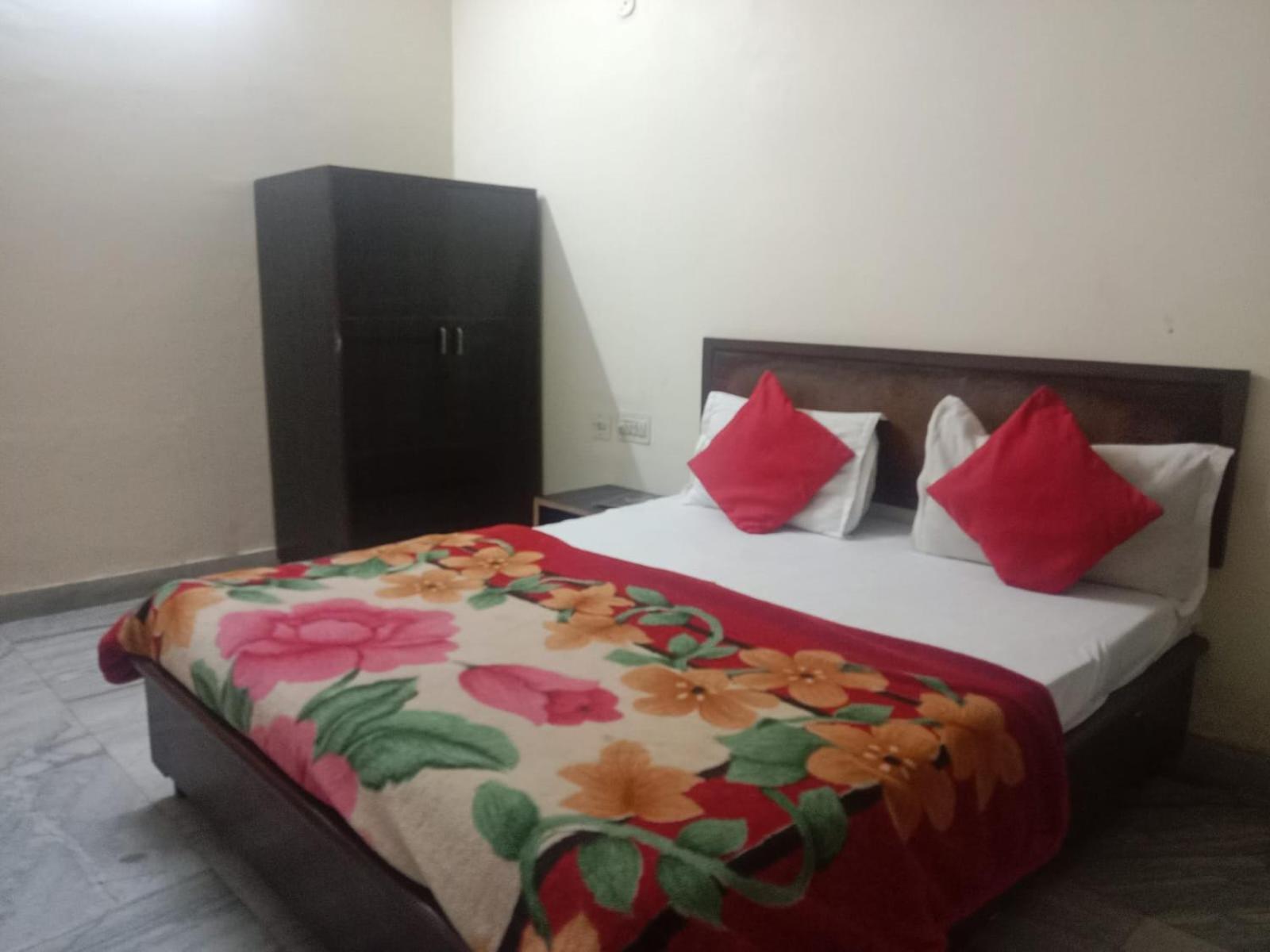 Hotel C-9 Jaipur Extérieur photo