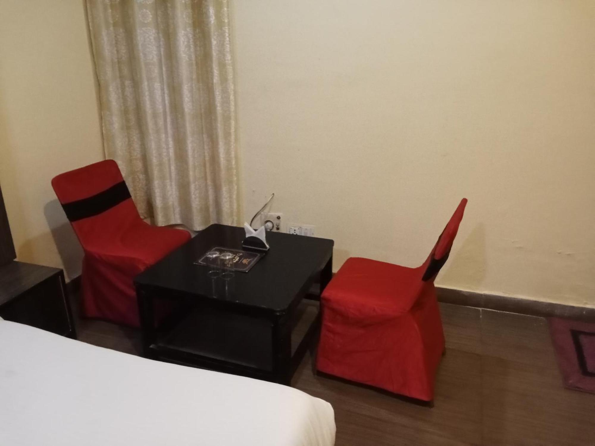 Hotel C-9 Jaipur Extérieur photo