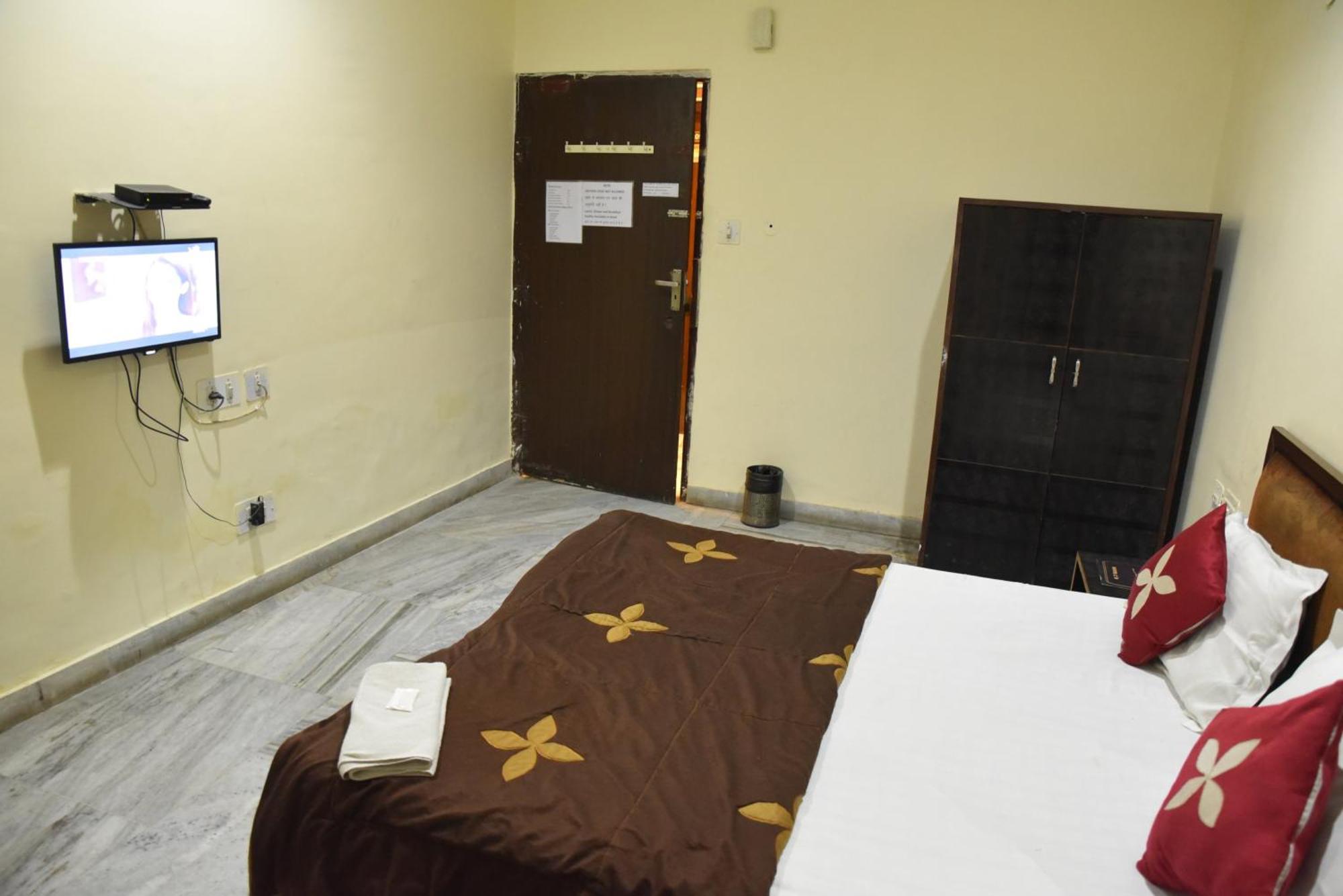 Hotel C-9 Jaipur Extérieur photo
