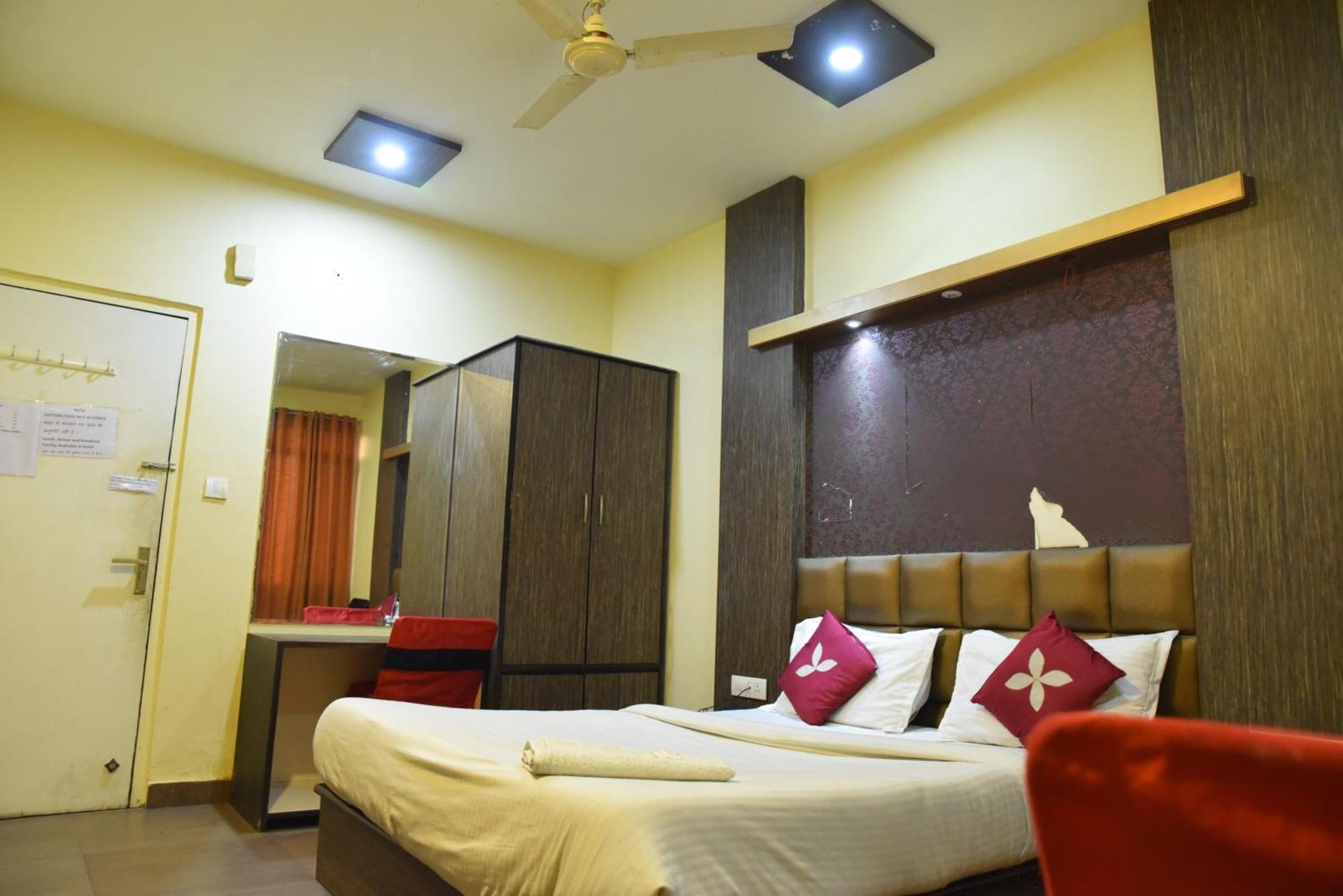 Hotel C-9 Jaipur Extérieur photo