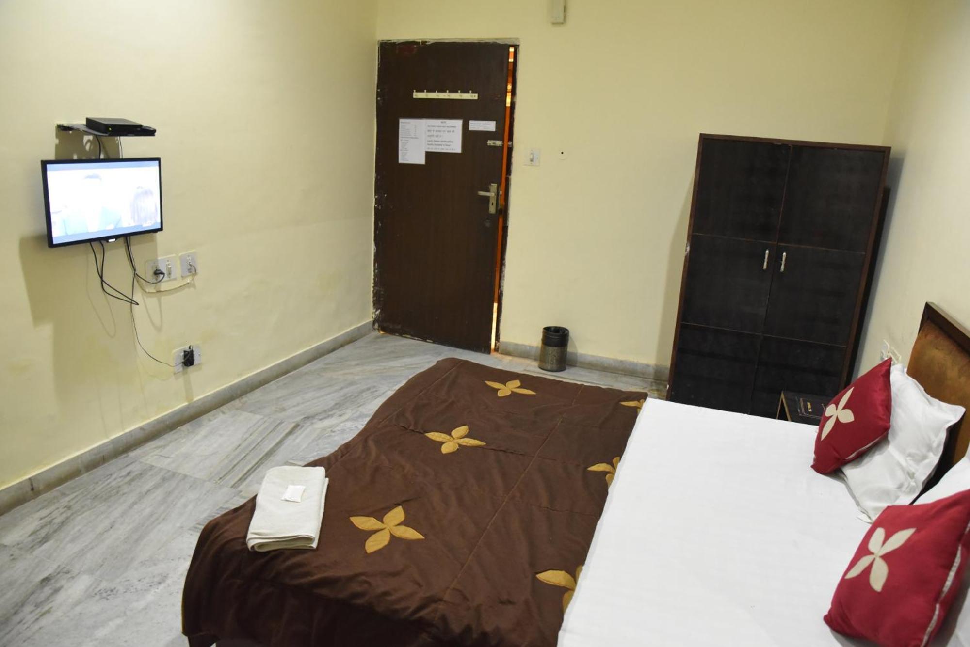 Hotel C-9 Jaipur Extérieur photo