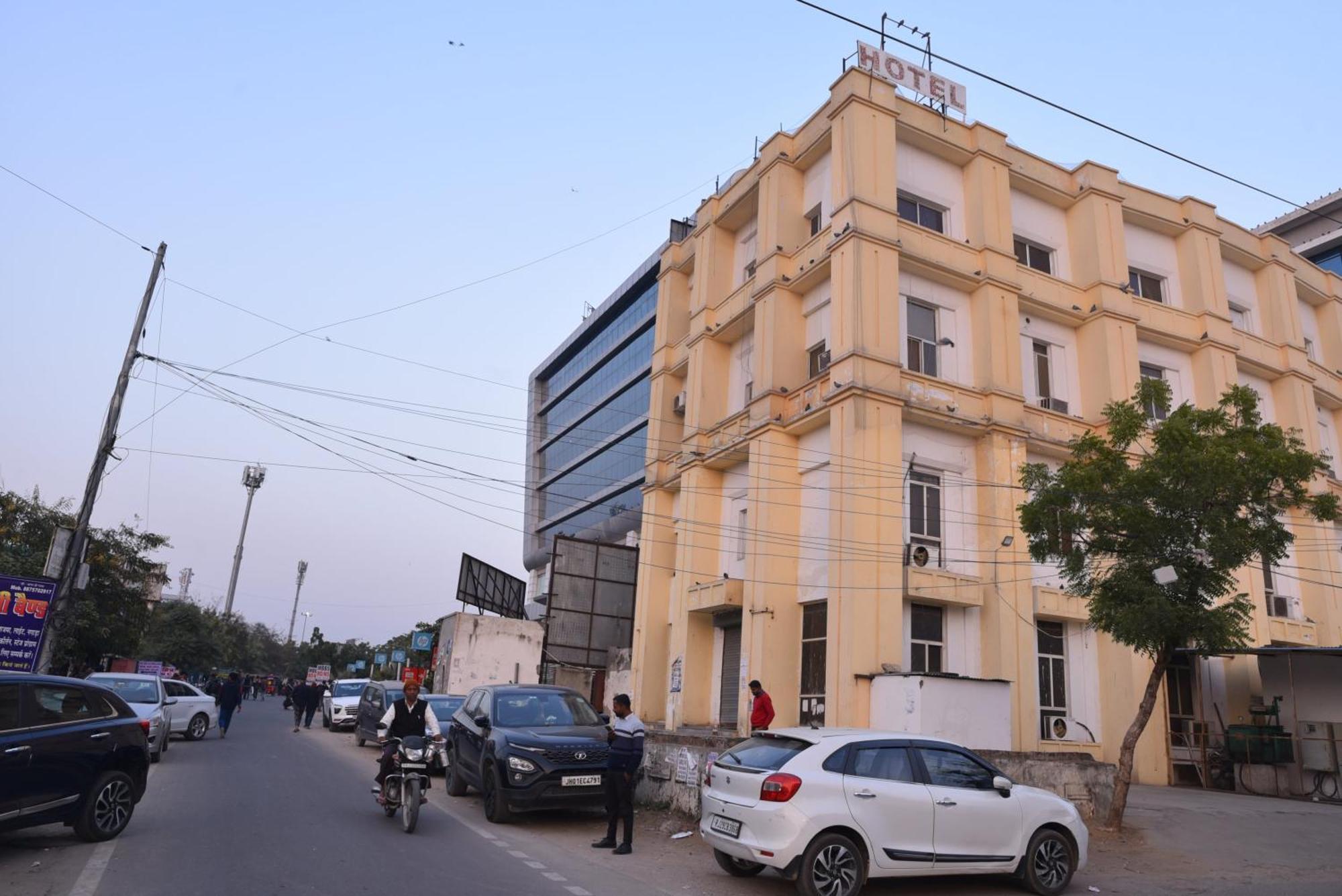 Hotel C-9 Jaipur Extérieur photo