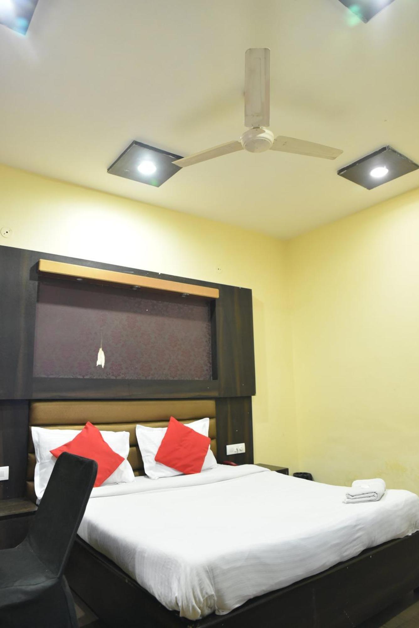 Hotel C-9 Jaipur Extérieur photo
