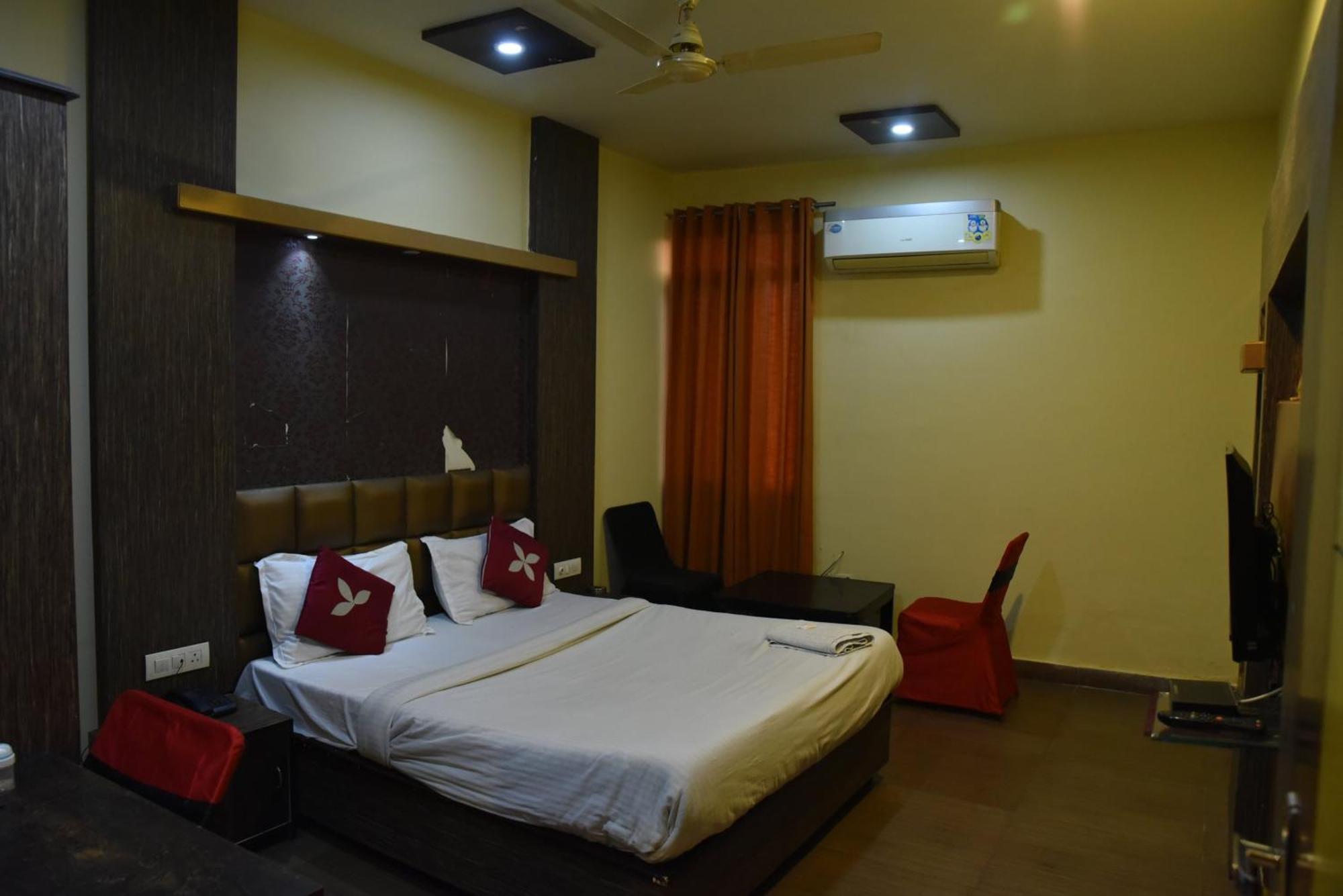 Hotel C-9 Jaipur Extérieur photo